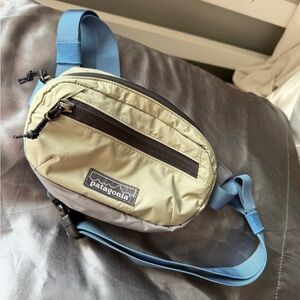 NWT Patagonia Beige and Blue Belt Bum Waist Bag
